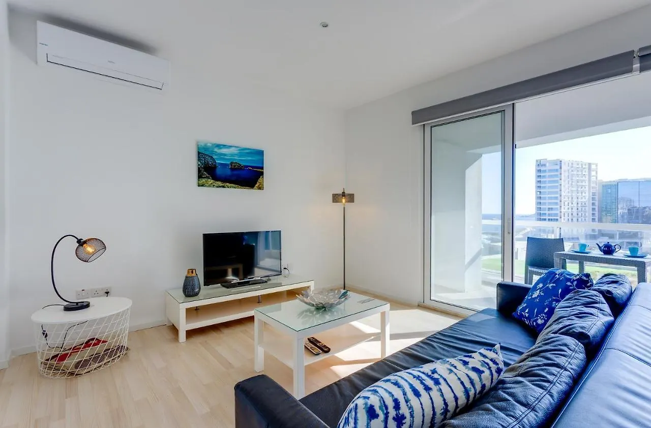 Apartment With Stunning Seaviews Sliema Malta