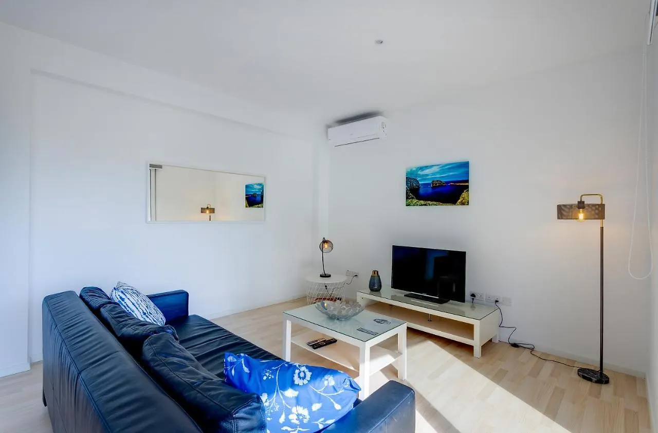 Apartment With Stunning Seaviews Sliema