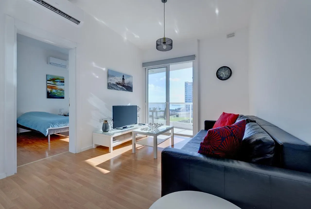 Apartment With Stunning Seaviews Sliema
